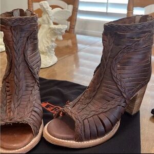 New Freebird By Steven Bela  Leather Gladiator Bootie Sandals Sz 7